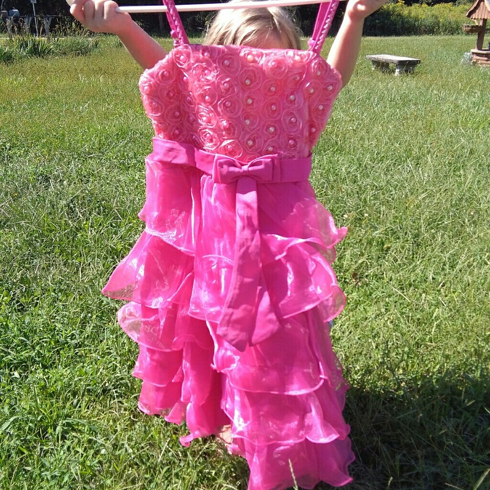 Kids bright pink dress